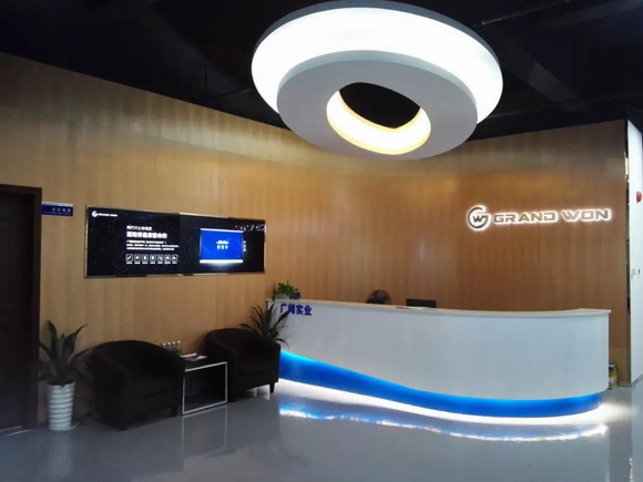 2_resize.jpg 2_resize.jpg